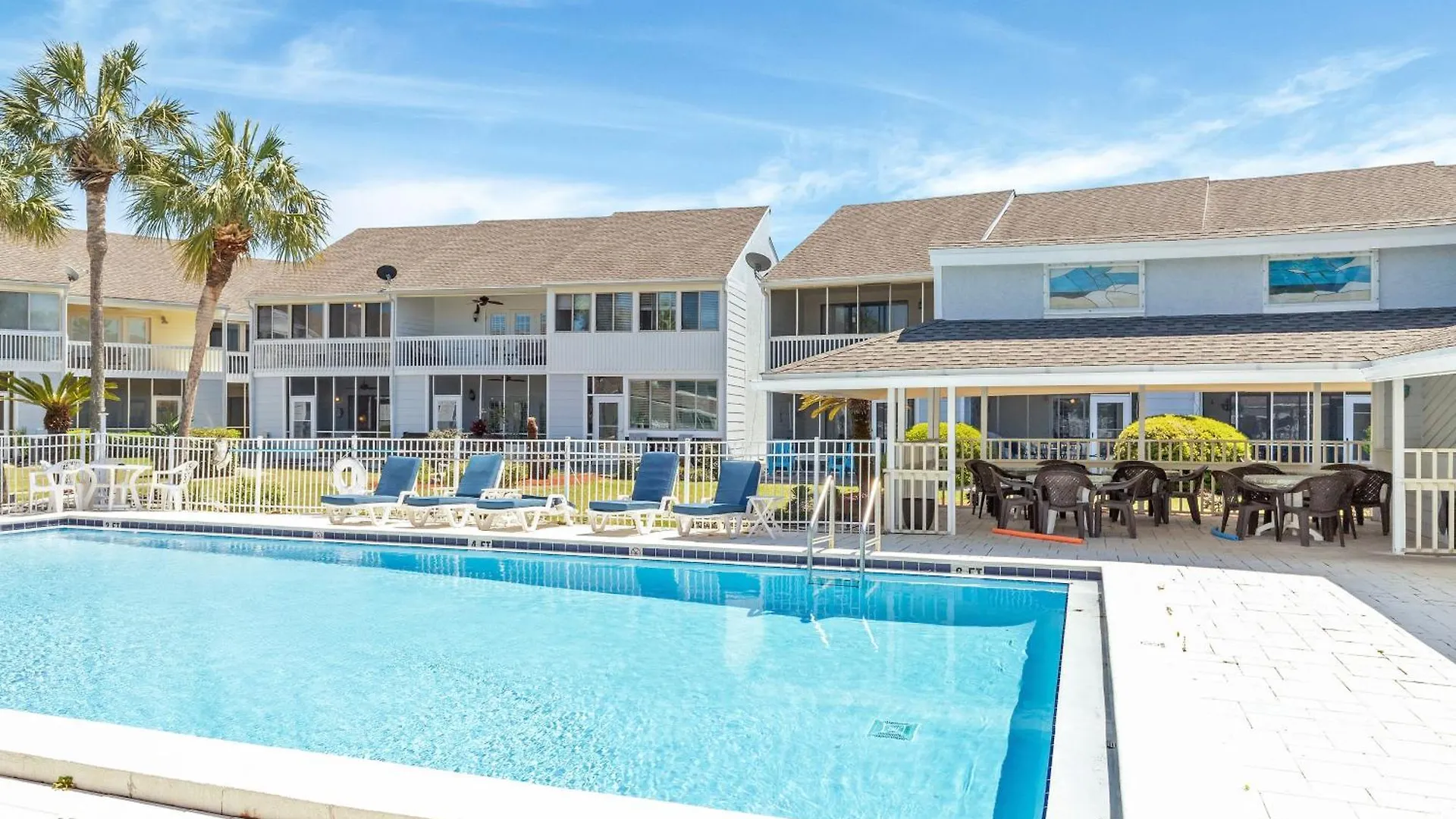 Inlet Reef 212- By Holiday Isle Properties Destin Apartment